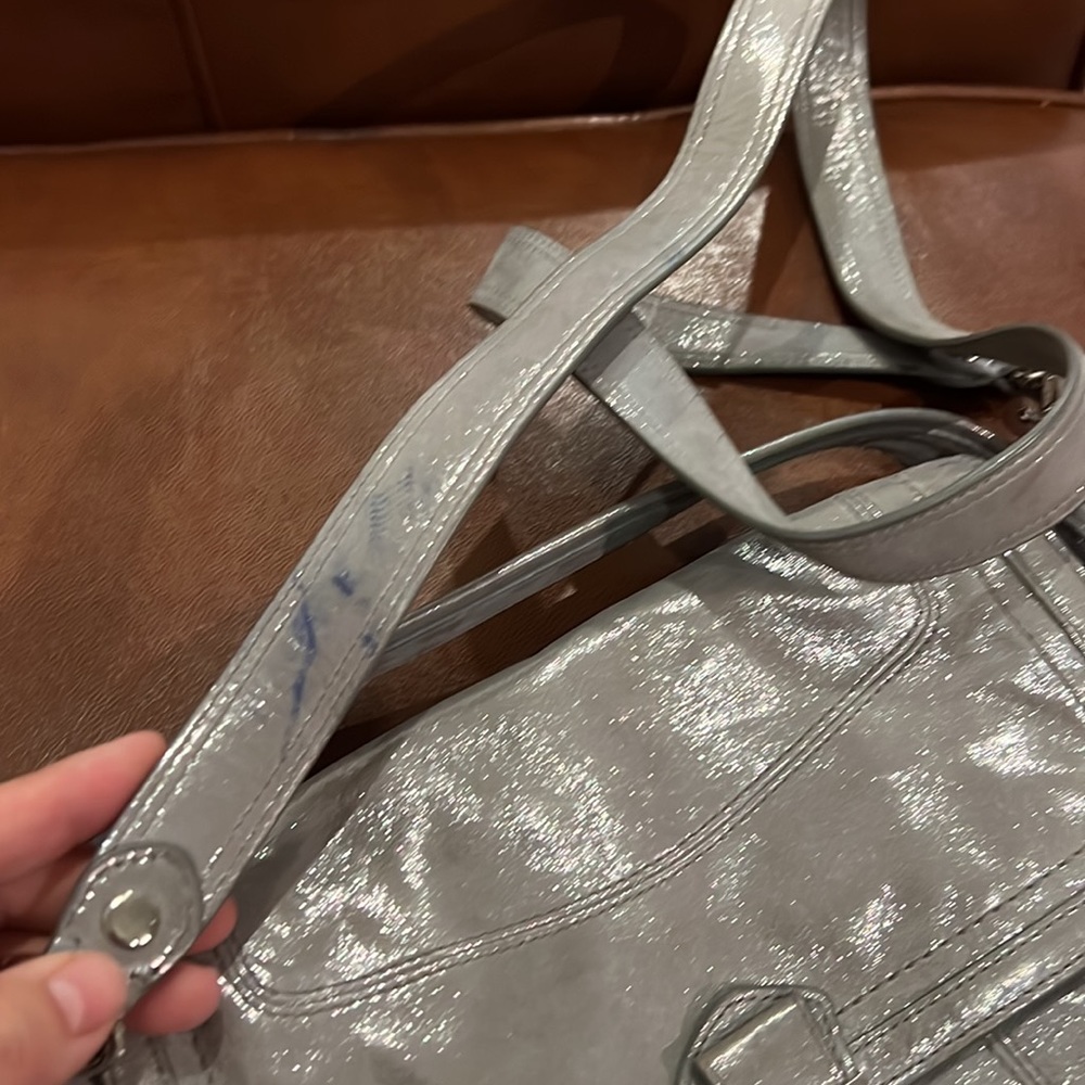 Coach silver shiny purse with buckle type closure - Picture 6 of 7
